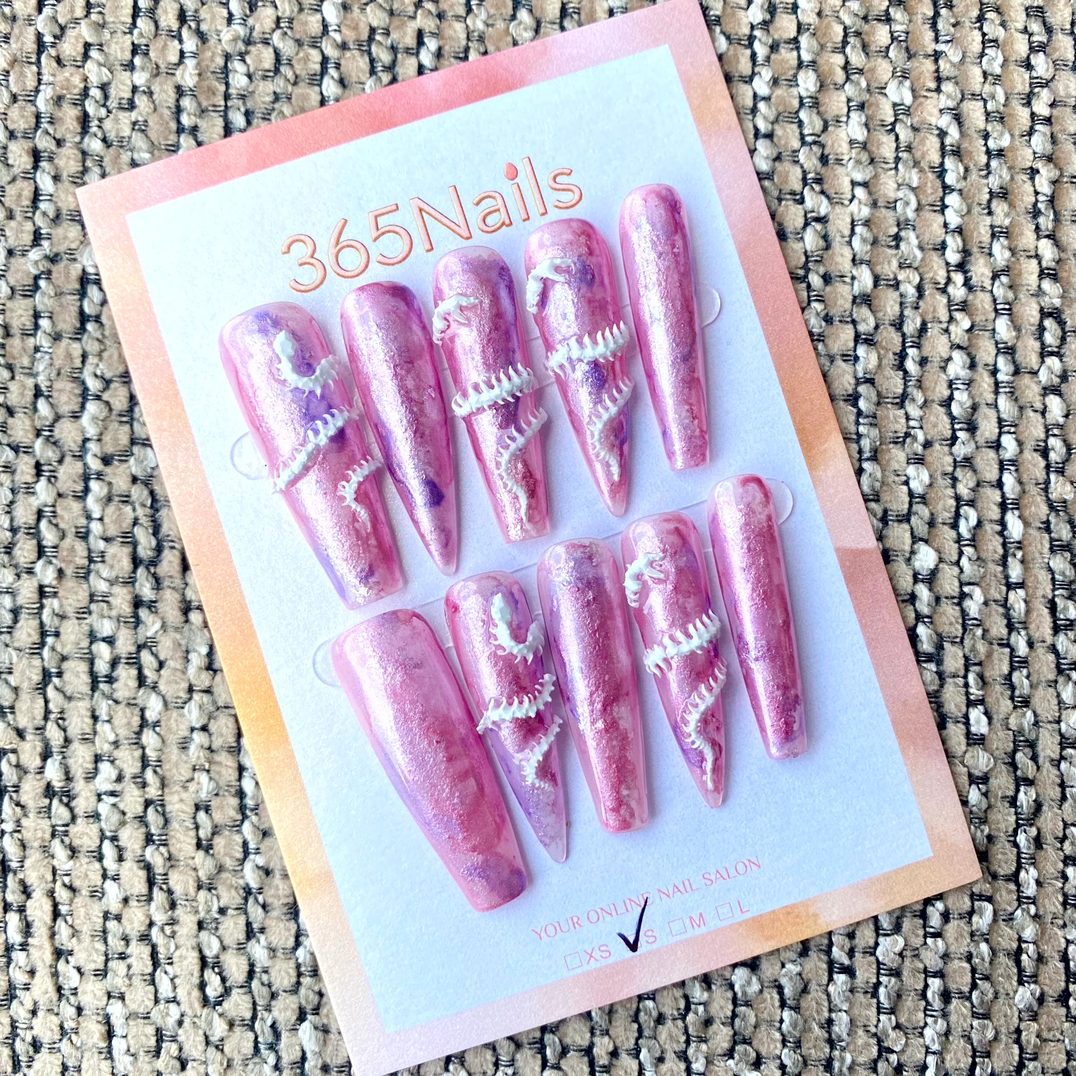 365nails: "Mystic Skeleton Swirl" – Unhas Stiletto Artesanais 3D com Brilho Rosa-Roxo e Espinha Dorsal de Esqueleto Branca