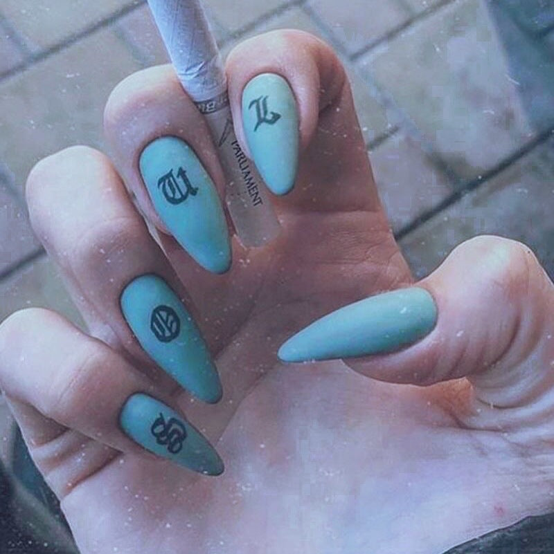 Patch de manicure de unha postiça com acabamento bacana e cabeça pontiaguda punk fosca e saltitante ｜365nails