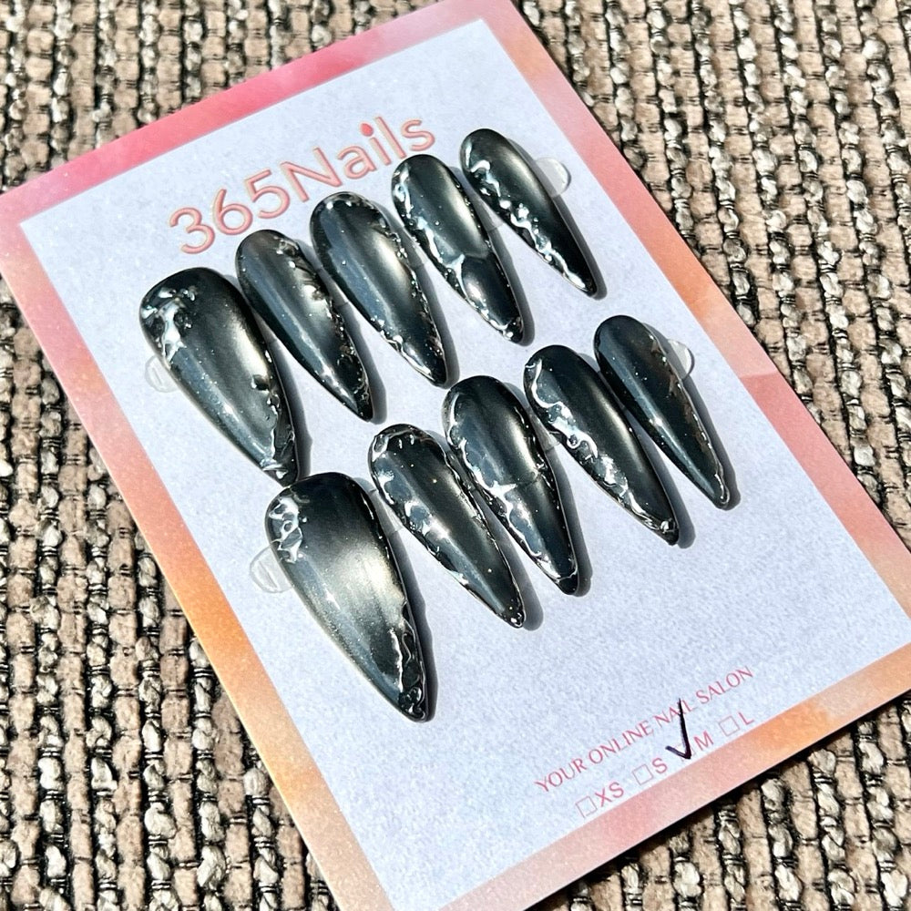 365nails — Lave argentée : ongles press-on fait main forme stiletto