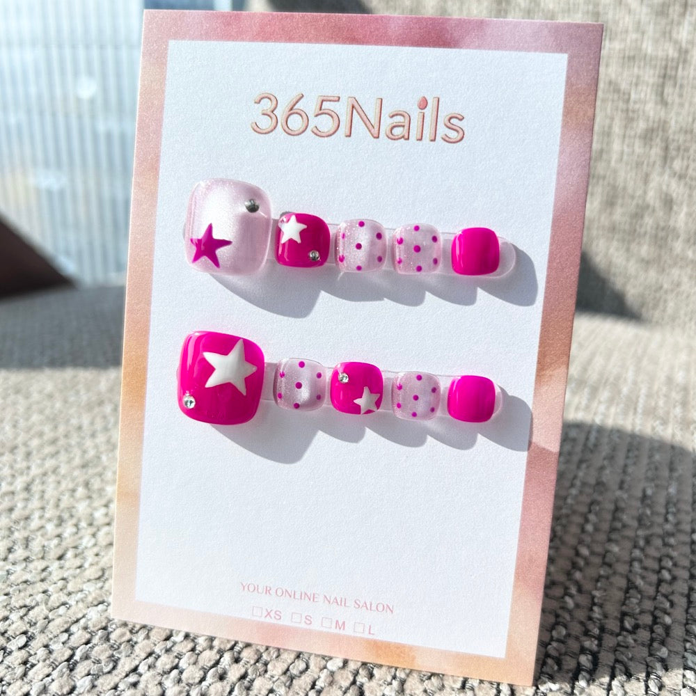 365nails: "barbie pink star" – handmade press-on toenails / pedicure