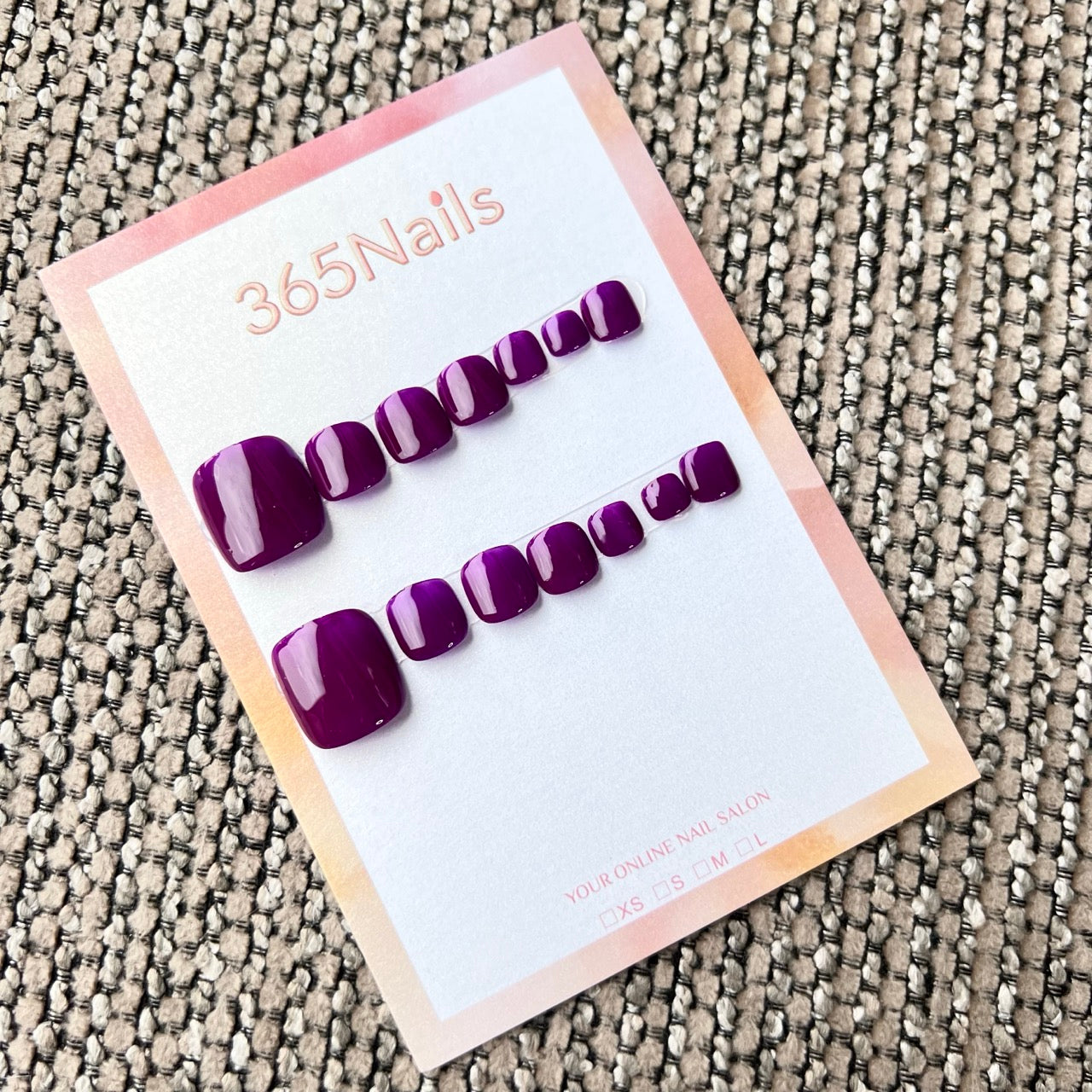 365nails: 優雅深紫純色 – 手工製足部穿戴甲