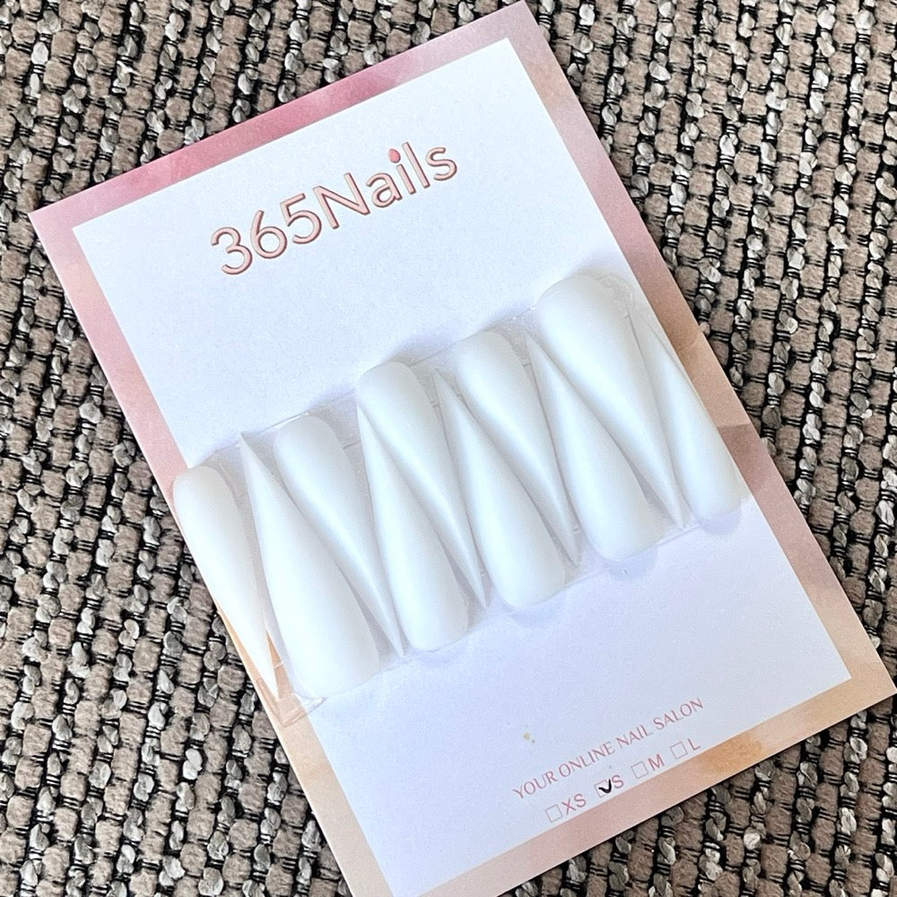 Porcelain Current - White Wave Press-On Nails