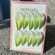 Ongles fait main forme griffe de dragon stiletto jelly transparent — extrémités vert menthe (lime)