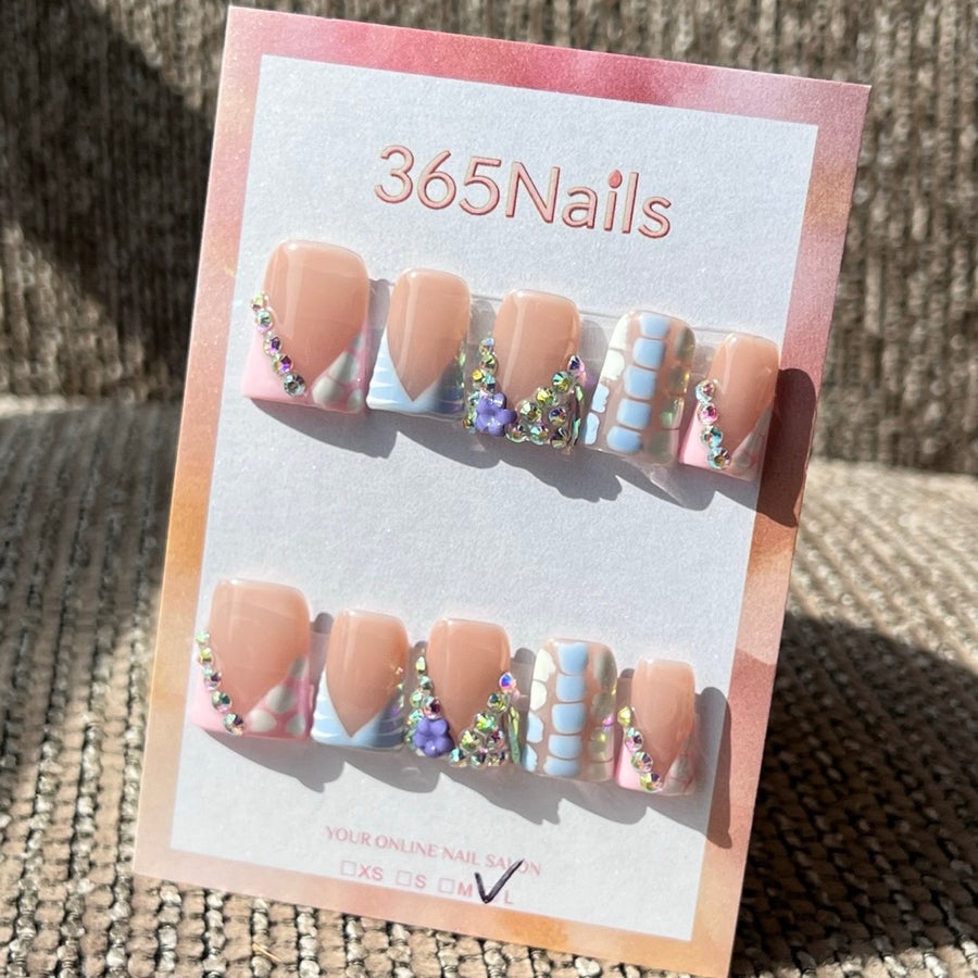 365nails: "Candy Crush" – 3D Textured & Iridescent Handmade Press on Nails Short Almond Nails