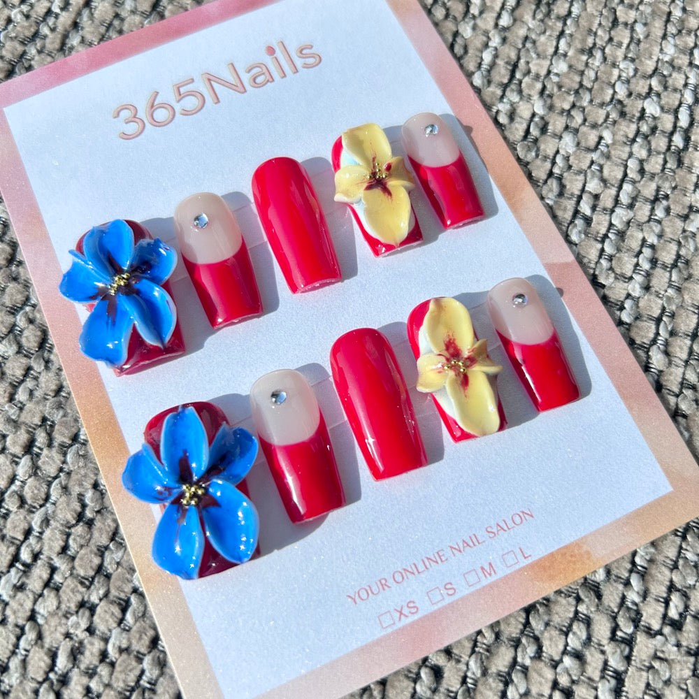 雕塑花藝：「主色盛放」—大膽紅法式方形甲片，3D藍黃花朵