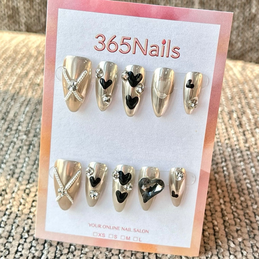 365nails: 실버 블랙 하트 라인스톤 미디엄 수제 스틸레토형 프레스온 네일