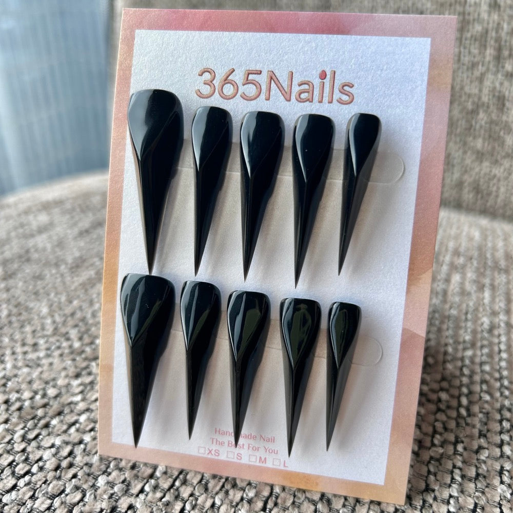 午夜光澤龍爪尖形穿戴甲｜鏡面漆黑｜365Nails 頂級手工製 龍爪系列