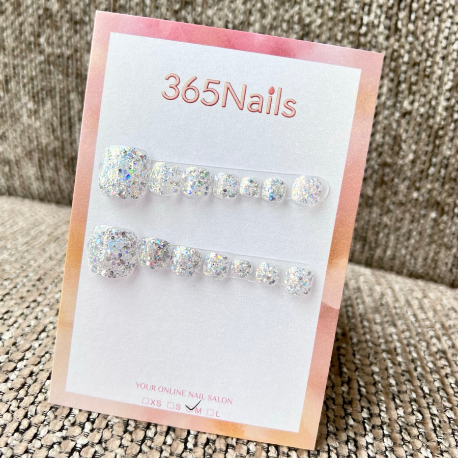 365nails: "ice clear white shattered glitter" – handmade press-on pedicure