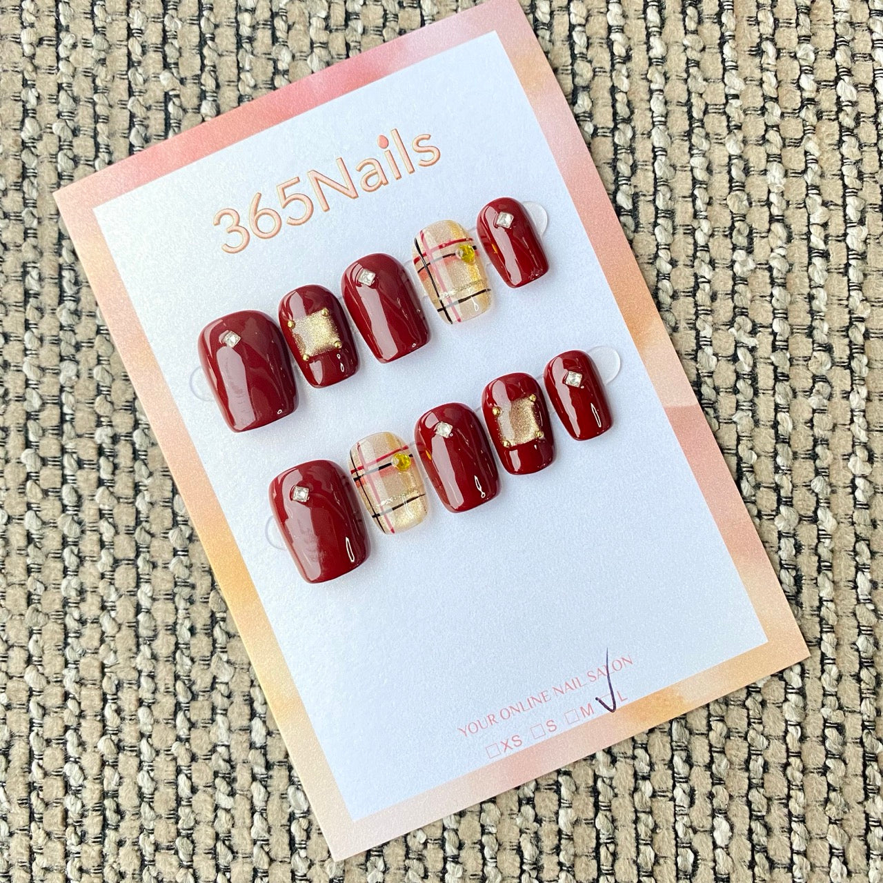 365nails: "Burgundy Plaid Gold Rhinestone" – handmade press-on nail