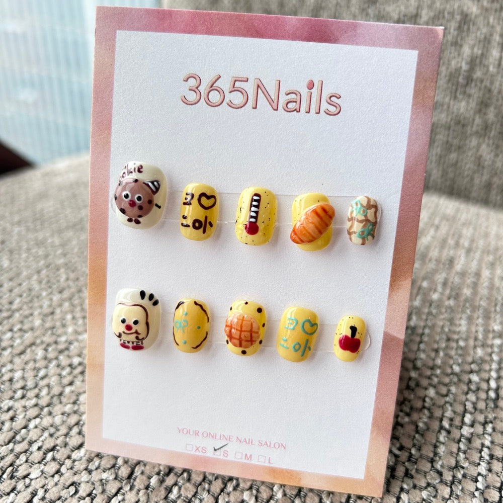 Cartoon & Dopamine: "Fresh Bakery Day" – 3D Croissant & Melon Pan, Cute Bear, Butter Yellow & Korean Graffiti Short Nails