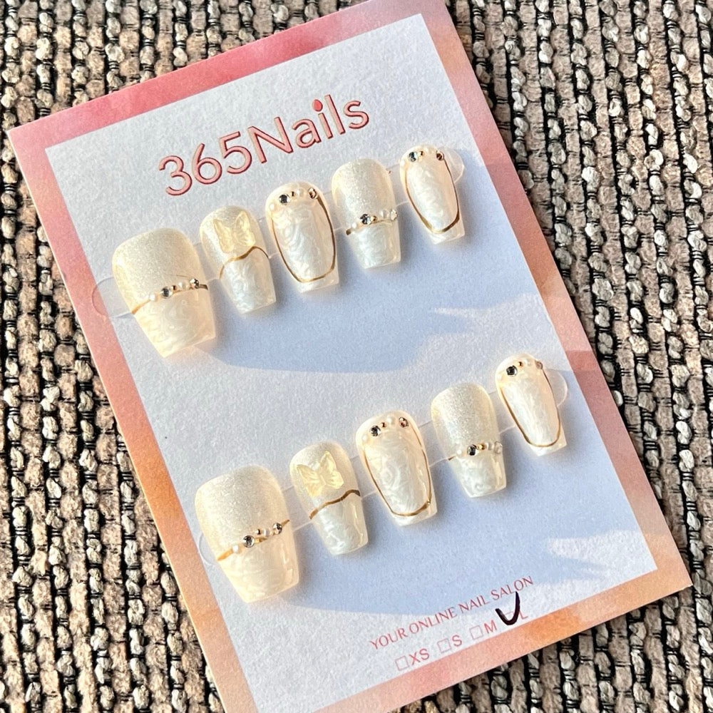 365nails: "White Glitter Rose Butterfly Rhinestone" – Handmade Medium Coffin Press-On Nails