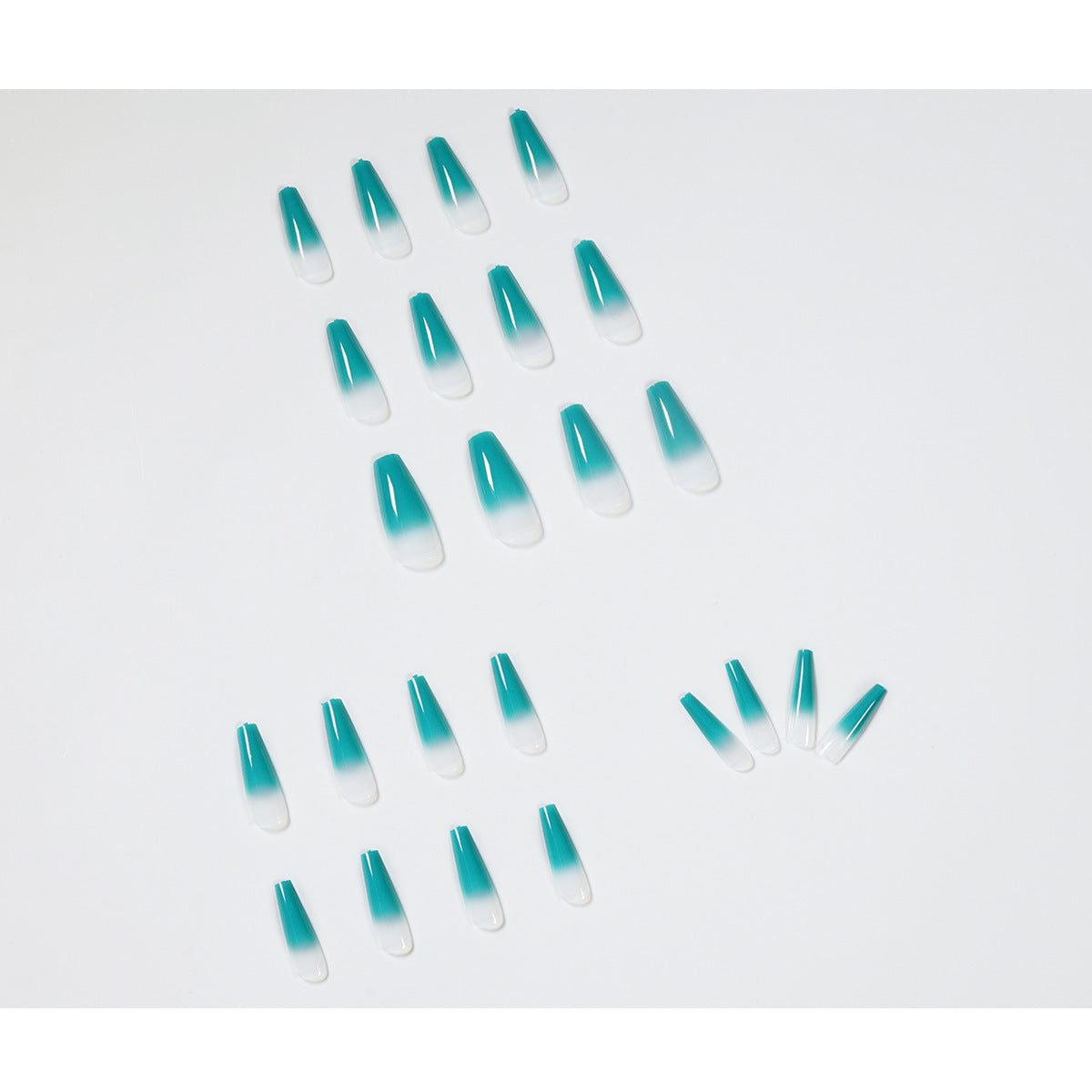 藍綠水感漸層長款芭蕾形成品穿戴甲｜防水可拆卸｜365nails