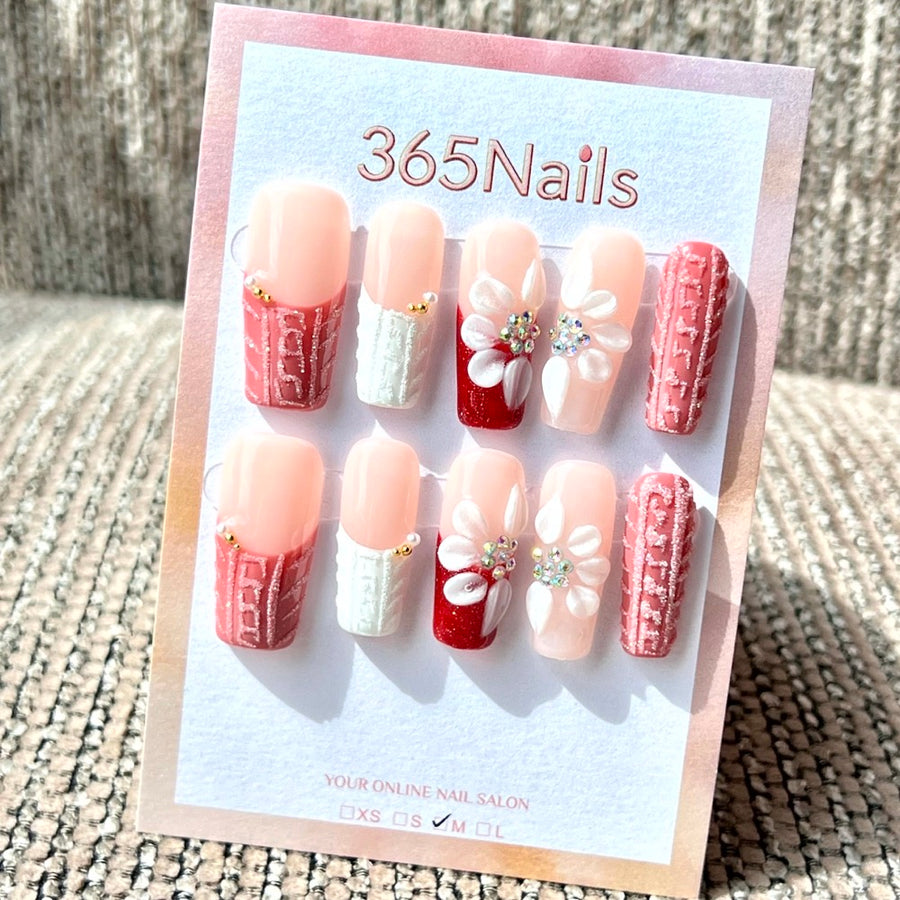 365nails: "Knitted Winter Bloom" – Handmade Medium Square Press-On Nails