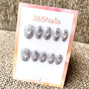 365nails: "Moonlit Sparkle" – Unhas Amendoadas Artesanais com Cristais 3D
