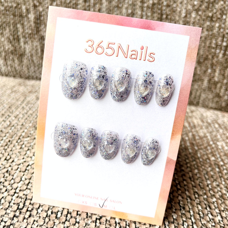 365nails: "달빛 스파클" – 3D 크리스탈 장식 수제 아몬드형 네일