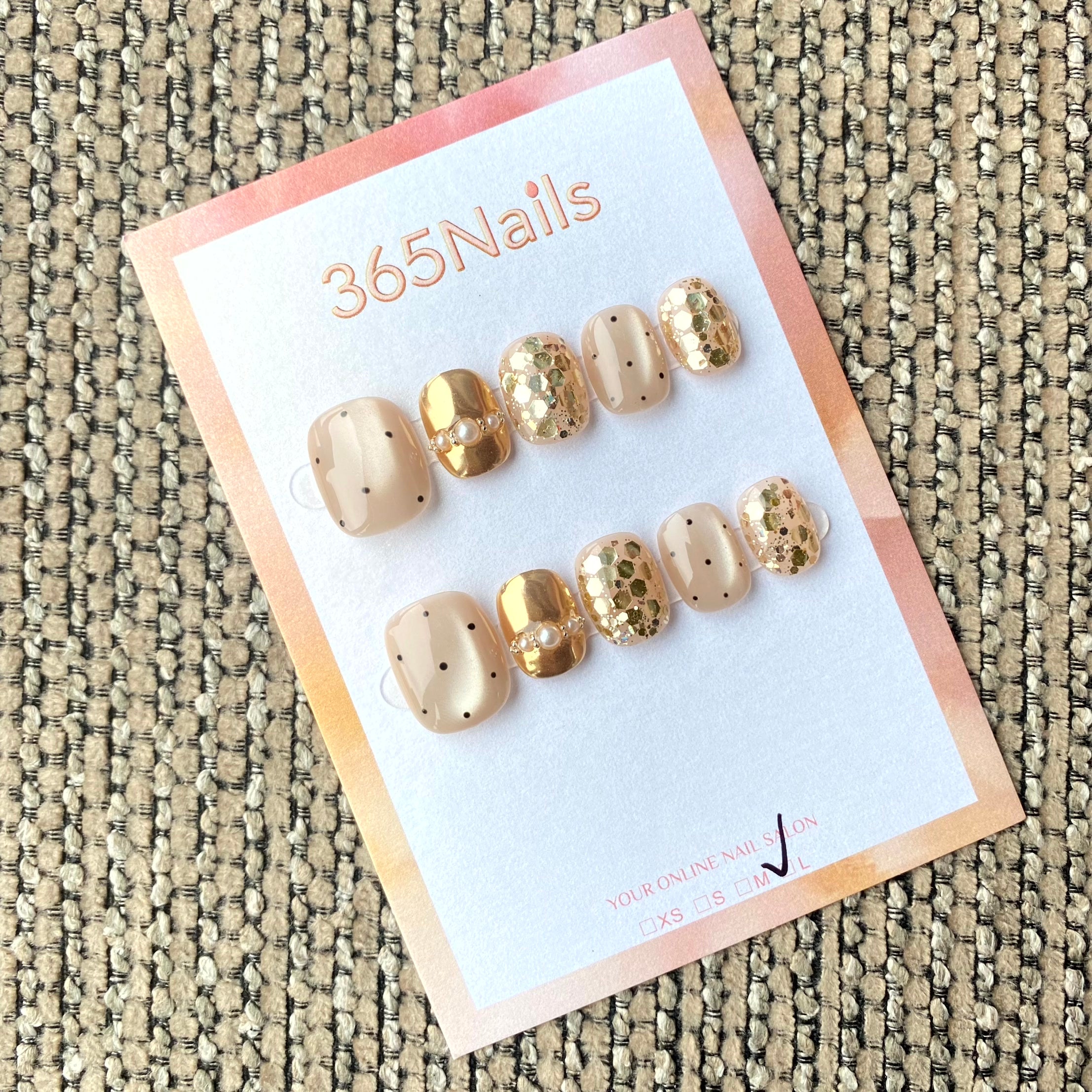 365nails：「復古金典」—裸色貓眼圓點與鏡面 手工製 短款方圓形穿戴甲