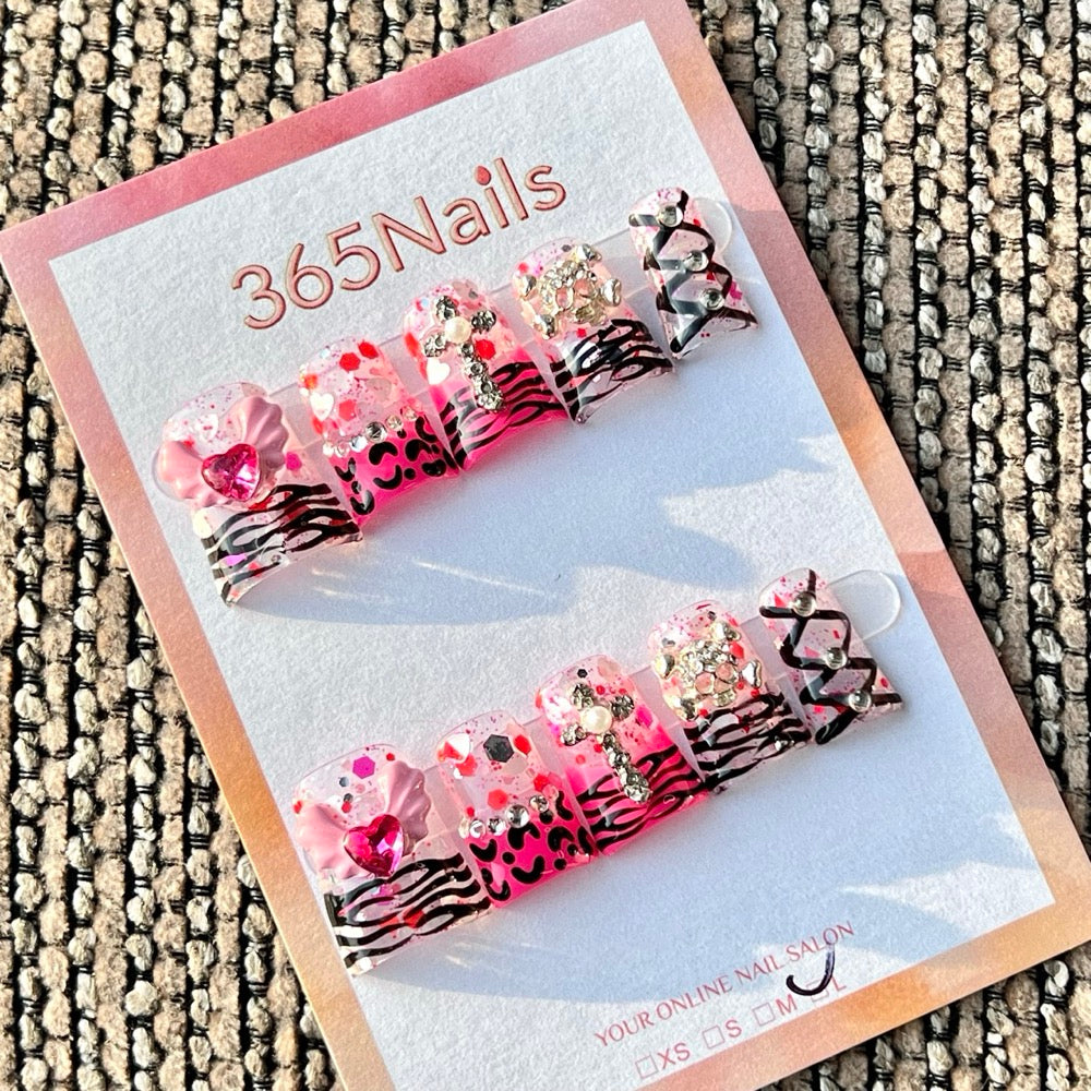 365nails: "Pink Black Y2K Cross" – Handmade Short Trapezoid Press-On Nails
