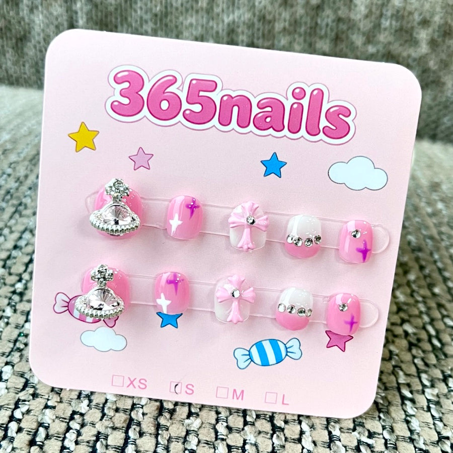 365nails: 리틀 프린세스 – 3D 드레스 & 리본 수제 숏 네일