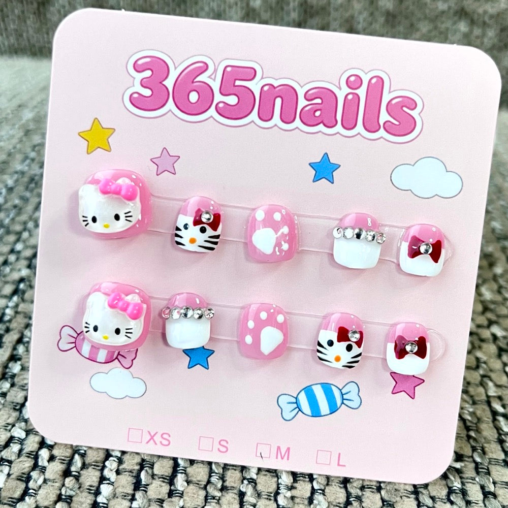 365nails: "Hello Kitty's Tea Party" – 3D Character Handmade Short Nails