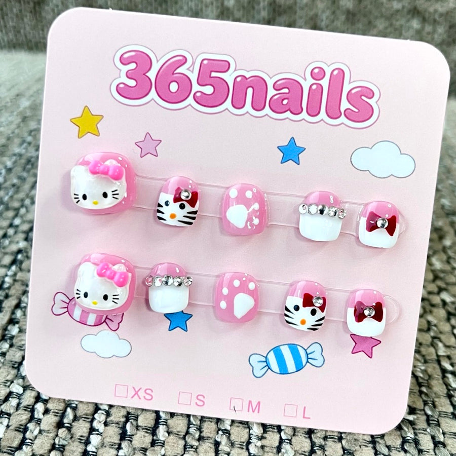 365nails: Hello Kitty의 티 파티 — 3D 캐릭터 수제 숏 네일