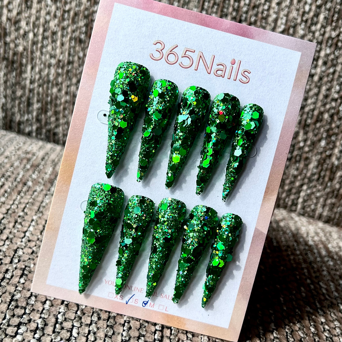 Emerald Crush - Green Chunky Glitter Stiletto Press-On Nails | Starry Glitter Series