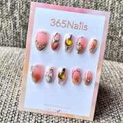 365nails : "Rose blush dégradé ligne métallique irrégulière argentée et pierre dorée" – Luxe minimaliste Fait main Mi-long Ongles amande