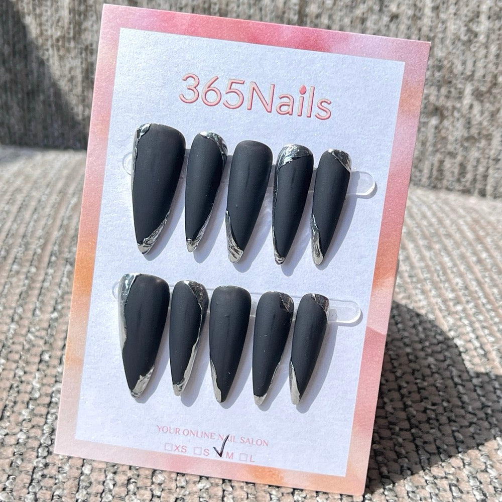 365nails: 누아르 실버 라인 — 스틸레토형 수제 프레스온 네일