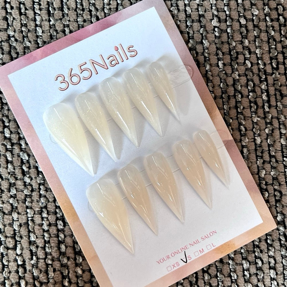 Ivory Glow - Pearl Pointed Press-On Nails