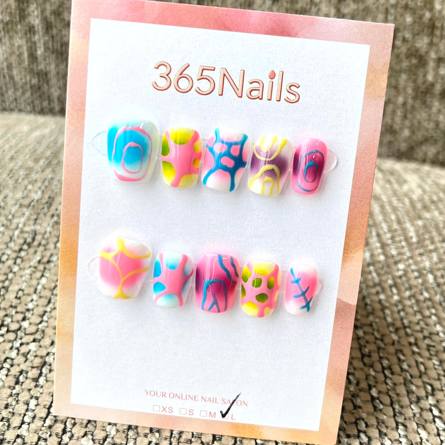 365nails: "Psychedelic Pop" – Abstract Graffiti Handmade Short Square Nails