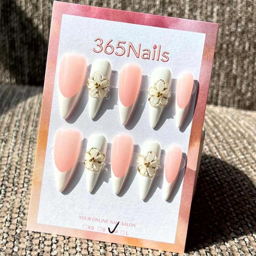 365nails: 블러쉬 블로썸 – 3D 플로럴 수제 스틸레토형 네일
