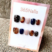 365nails: "Xadrez de outono" – Unhas quadradas curtas artesanais com estampa xadrez e tartaruga pintadas à mão