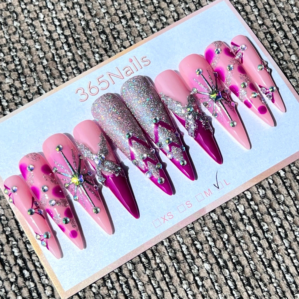 365nails：「艷粉星塵」— 3D 蝴蝶與水鑽手工製長款杏仁形穿戴甲