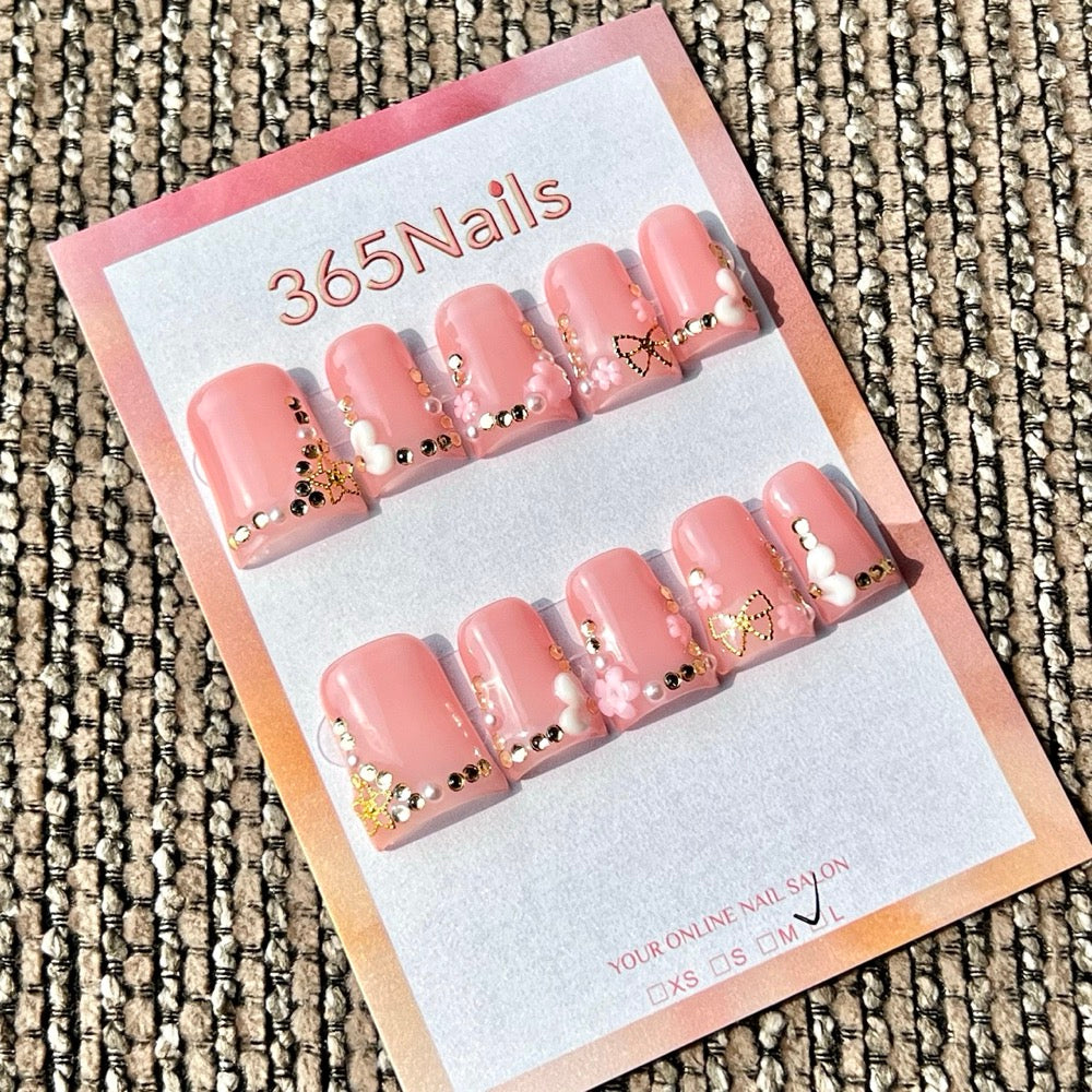 365nails: "Pink Bow Star Pearl Short" – Handmade Short Trapezoid Press-On Nails