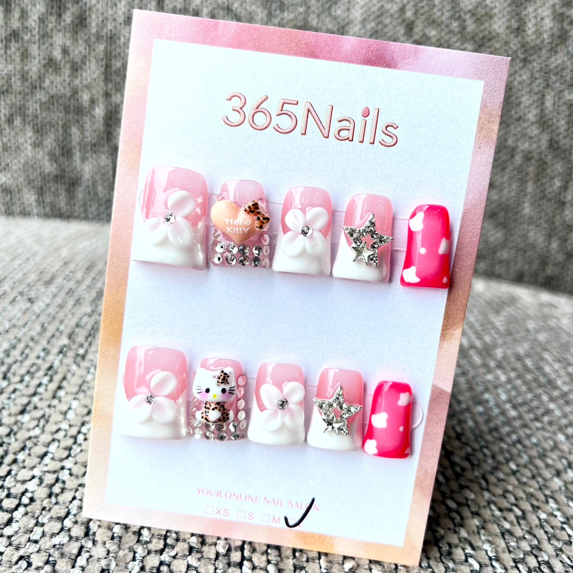 365nails: "Pink White Flower Kitty Short" – Handmade Short Trapezoid Press-On Nails