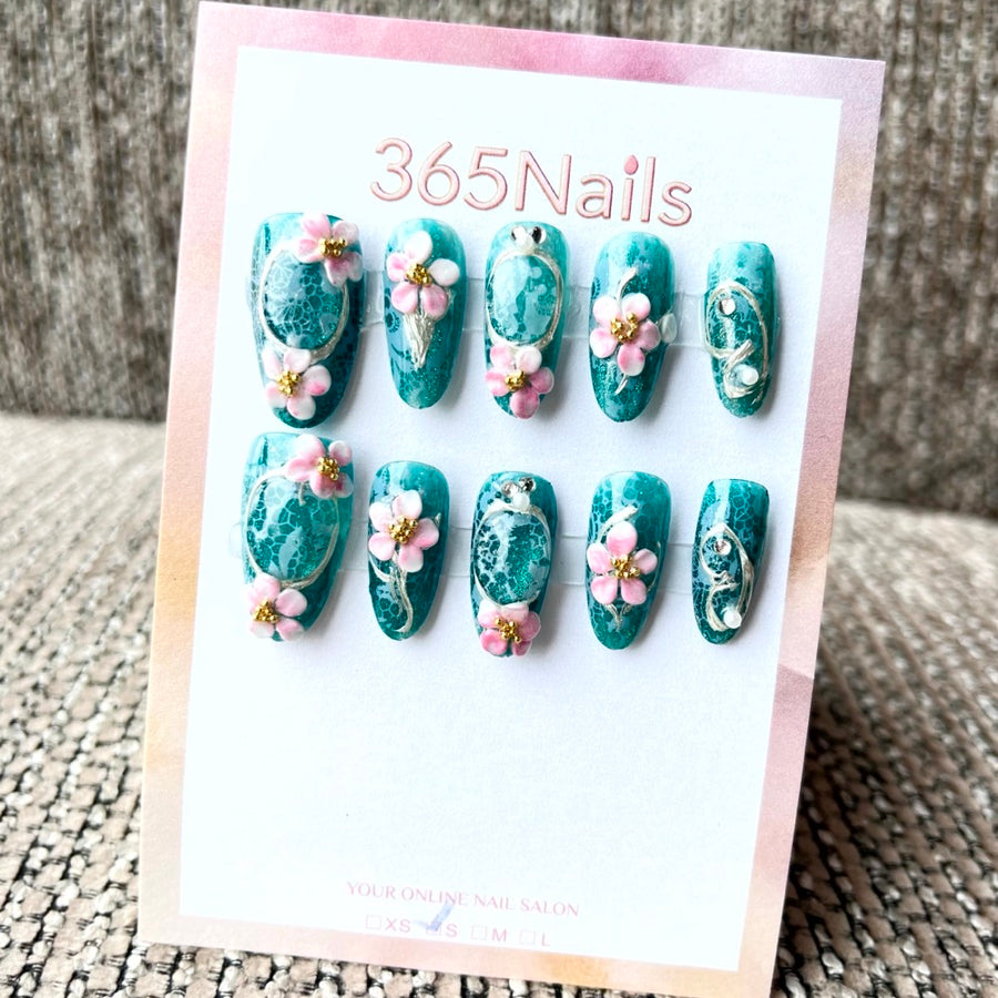 365nails: "Jade Garden" – 3D 플로럴 수제 롱 코핀형 네일