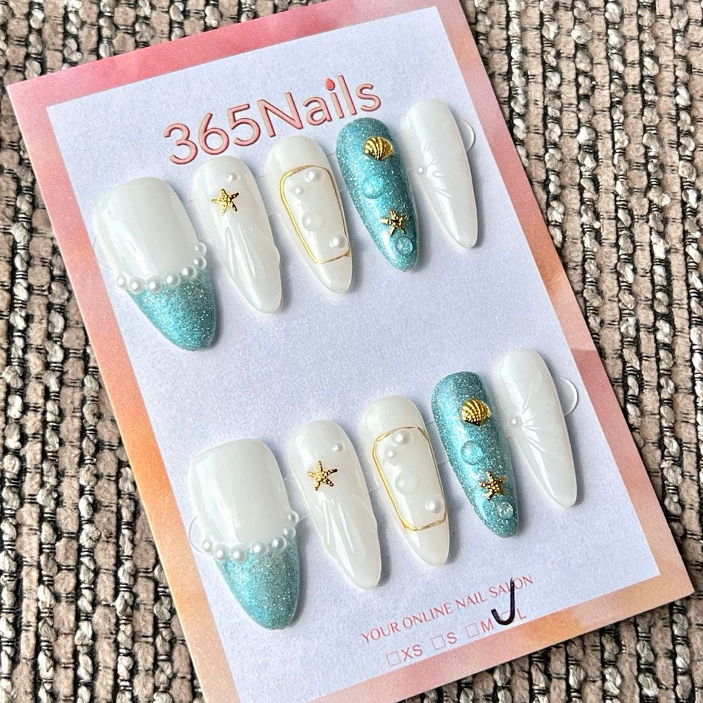 365nails: "Ocean Blue White Starfish Shell Mix" – Handmade Medium Stiletto Press-On Nails