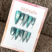 Emerald Chrome - Green Cat Eye Press-On Nails