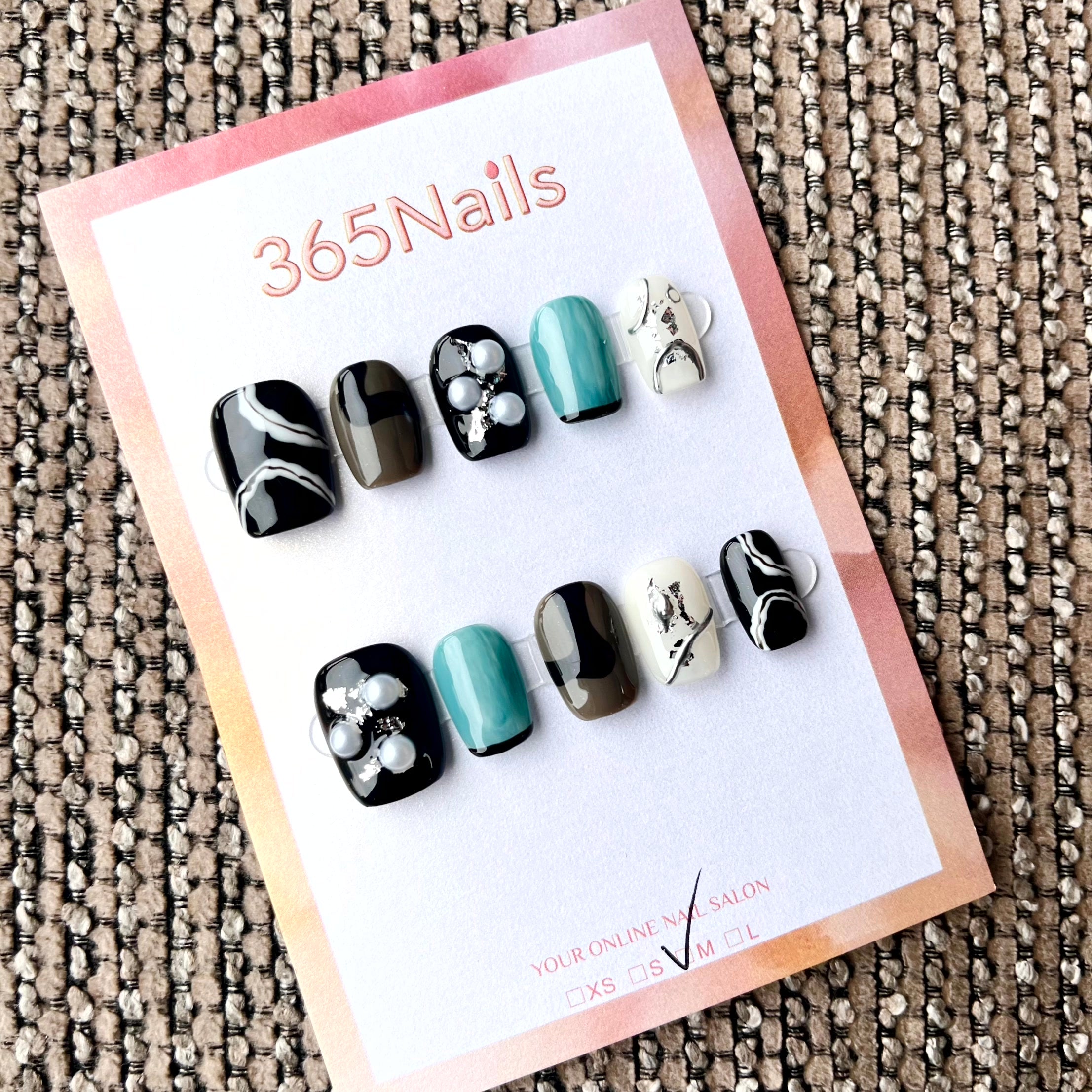 365nails: "Noir Symphony" – 3D 플라워 & 추상 마블 수제 숏 스퀘어형 프레스온 네일