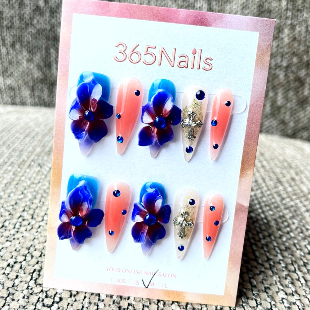 365nails：「午夜綻放」—3D 花卉與寶石 手工製 尖形 穿戴甲