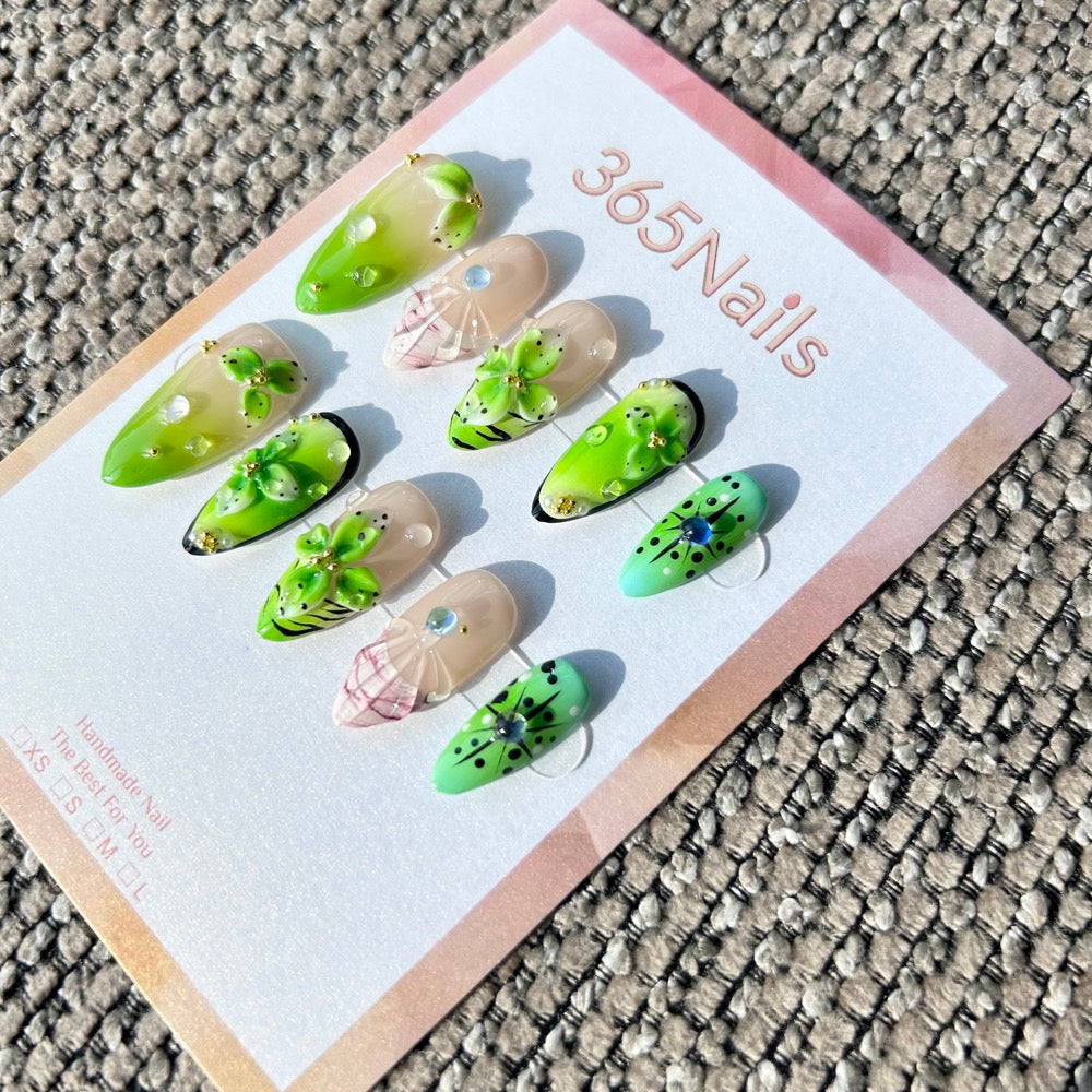 手工製奇異萊姆飛濺3D花朵穿戴甲｜綠色漸層與Y2K星芒｜杏仁形