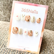 365nails: "Fleur de pêche" — motifs floraux 3D, fait main, ongles courts forme carrée