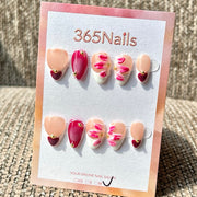 365nails: "Nude Pink Flower Heart Short" – Handmade Short Almond Press-On Nails