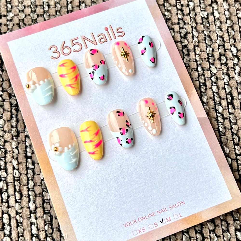 Léopard pastel et étoiles — ongles faits main ultra-doux à ajustement flexible — vente en gros (MOQ=100)