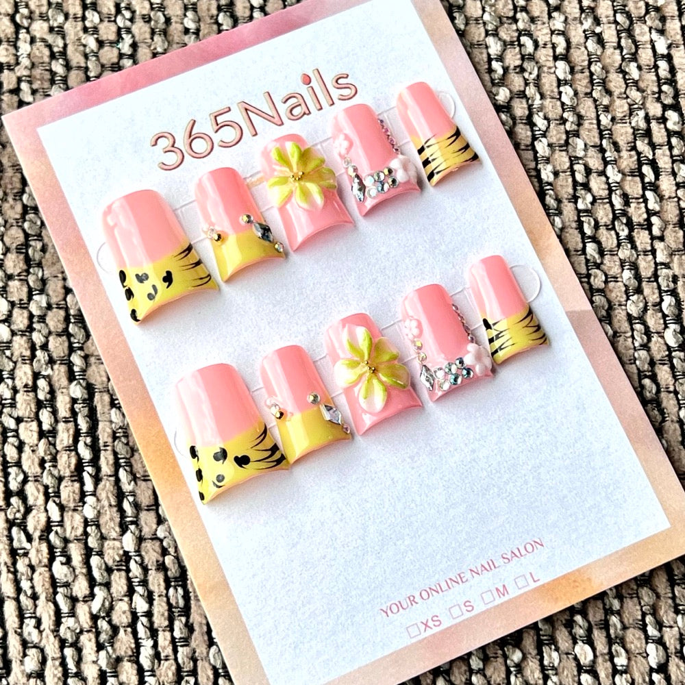 Manucure française rose et jaune, motif floral et strass - Vente en gros d'ongles press-on faits main ultra-souples à ajustement flexible (MOQ=100)