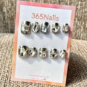 365nails: "Silver Chrome Big Rhinestone" – Handmade Short Square Press-On Nails