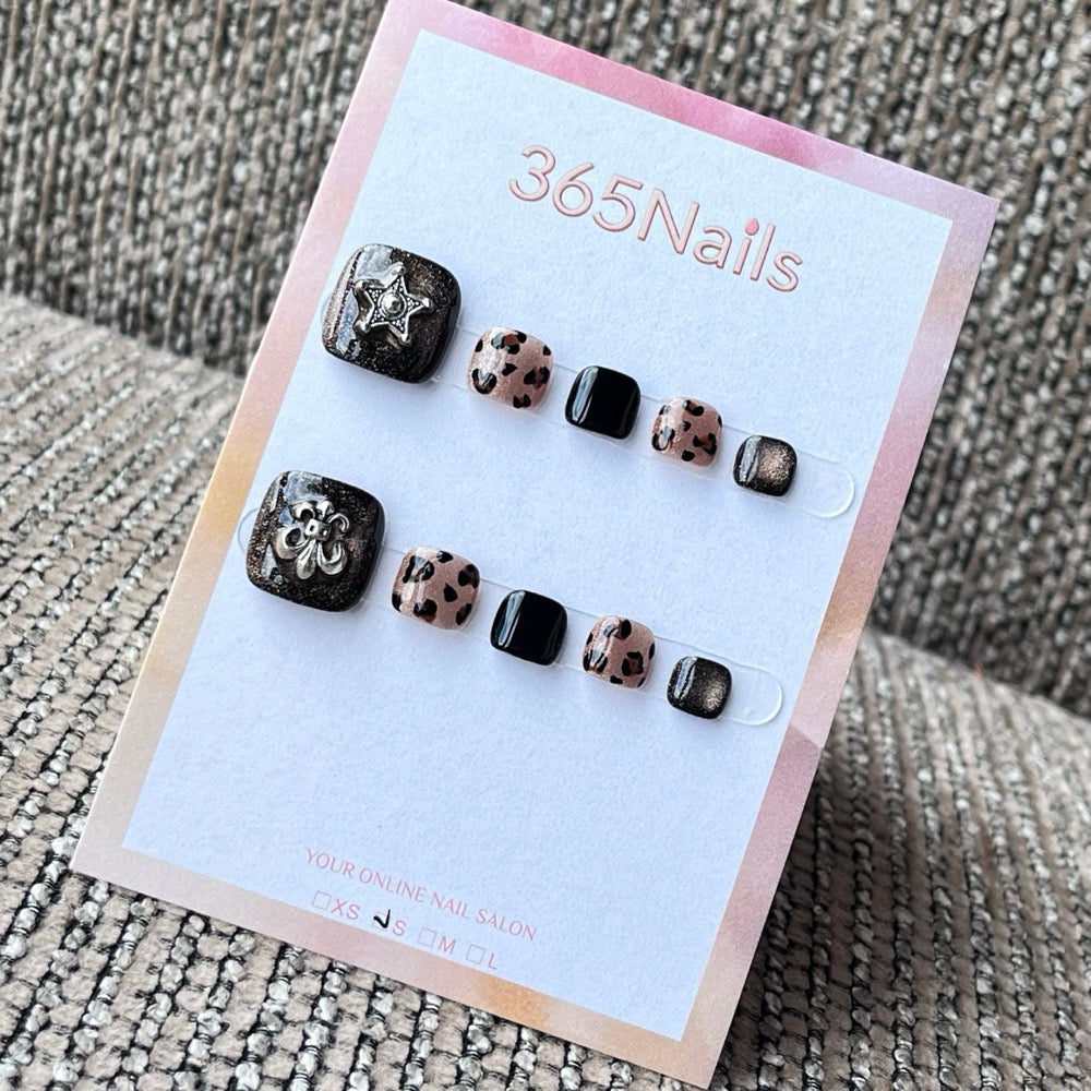 Black Leopard Star Charm Press-On Toenails