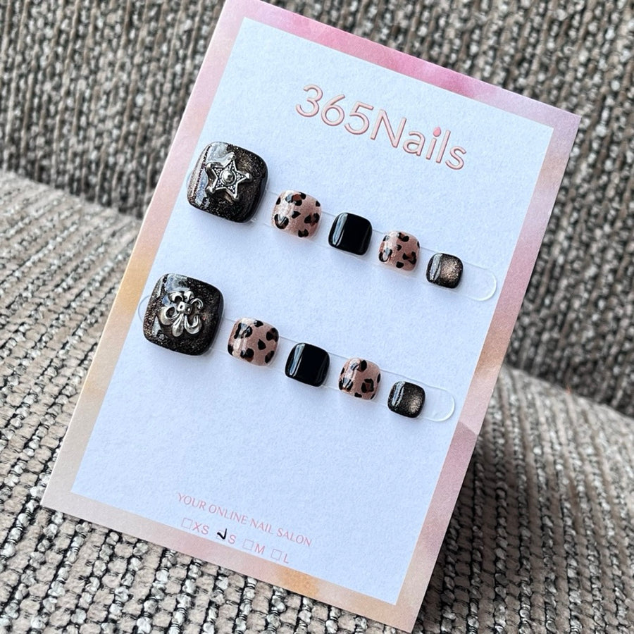 Black Leopard Star Charm Press-On Toenails