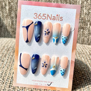 365nails 누드 블루 플라워·웨이브 믹스 — 수제 스틸레토 중간 길이 프레스온 네일