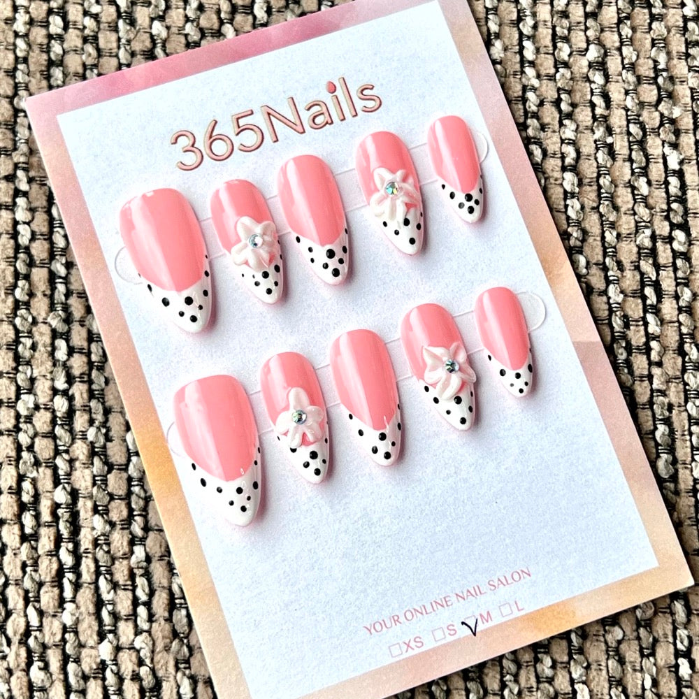 Fleur rose à pois — ongles faits main ultra-doux à ajustement flexible — vente en gros (MOQ=100)
