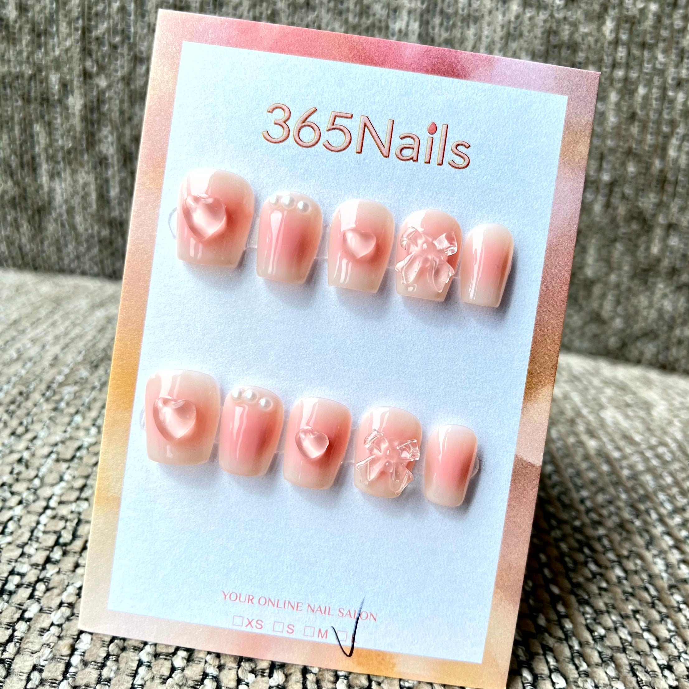 365nails: "블러쉬 젤리 보우" – 3D 투명 리본 & 핑크 오라 수제 스쿼발형 네일
